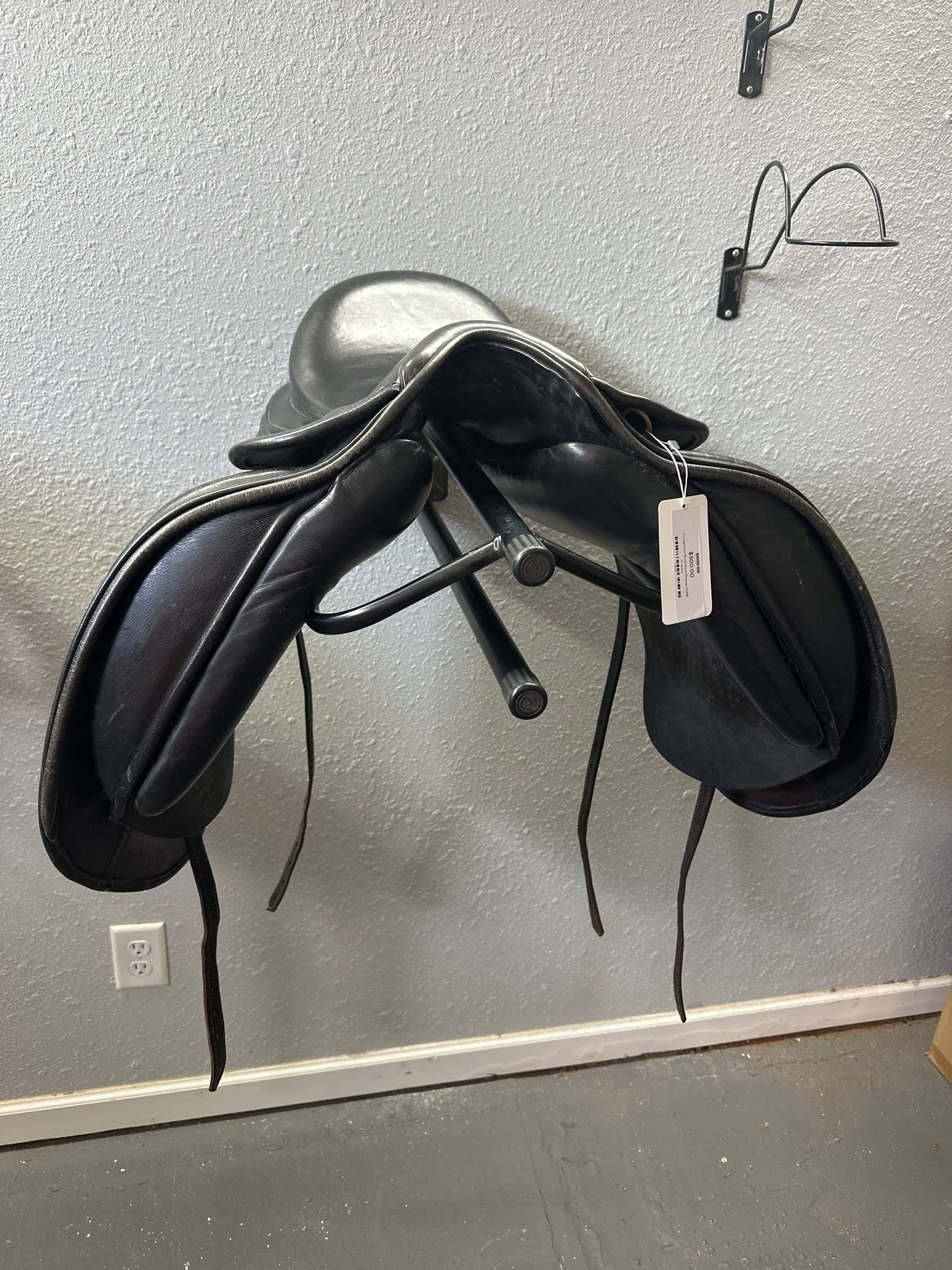 Consignment Bond Street Dressage Saddle